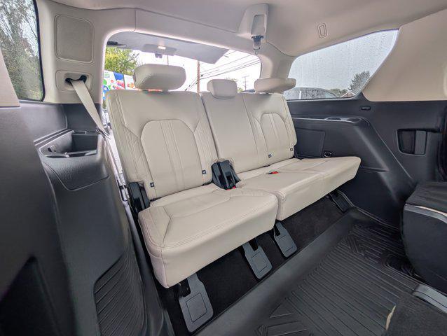 used 2022 Ford Expedition car, priced at $55,000
