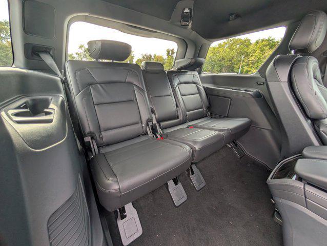 new 2025 Lincoln Navigator car, priced at $105,778
