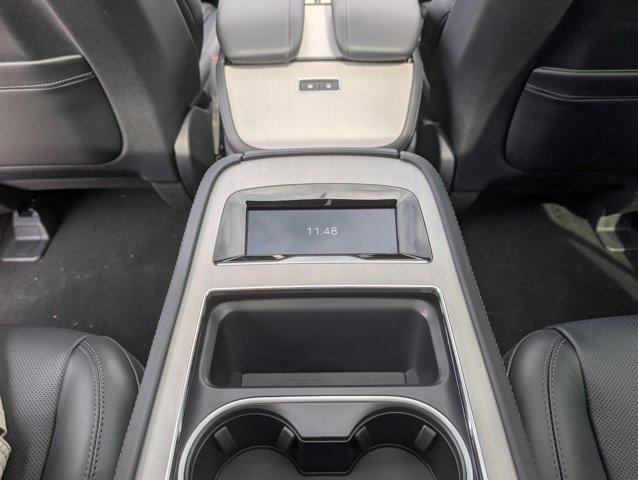 new 2025 Lincoln Navigator car, priced at $105,778