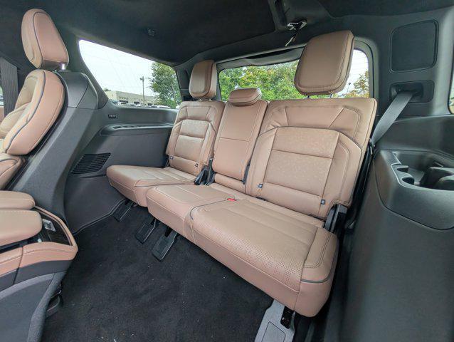new 2025 Lincoln Navigator car, priced at $120,585