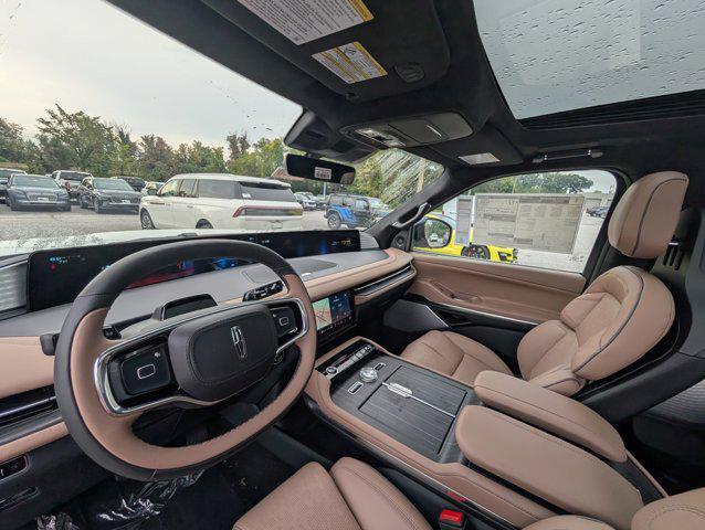 new 2025 Lincoln Navigator car, priced at $120,585