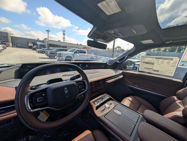 new 2025 Lincoln Navigator car, priced at $98,822