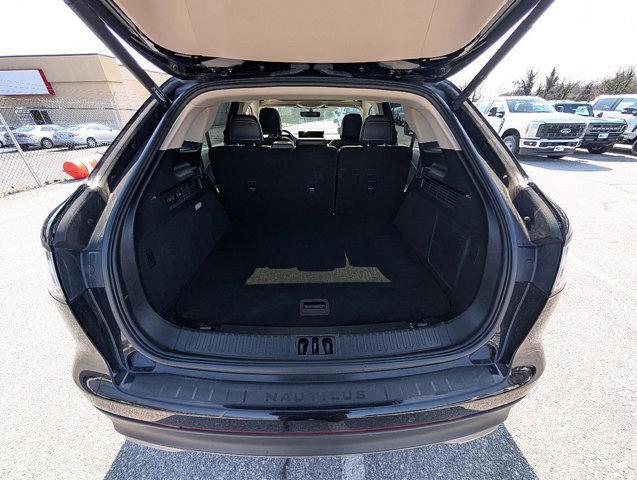 used 2021 Lincoln Nautilus car, priced at $32,400