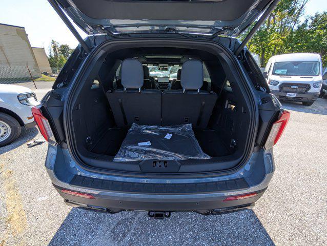 new 2025 Ford Explorer car, priced at $51,657