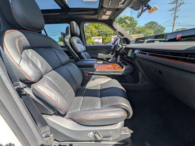 new 2025 Lincoln Navigator car, priced at $131,260