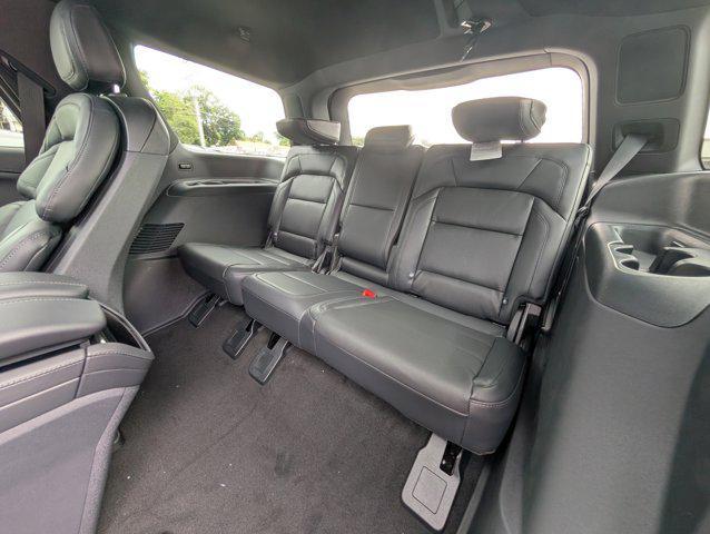 new 2025 Lincoln Navigator car, priced at $110,185