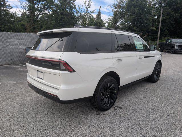 new 2025 Lincoln Navigator car, priced at $110,185