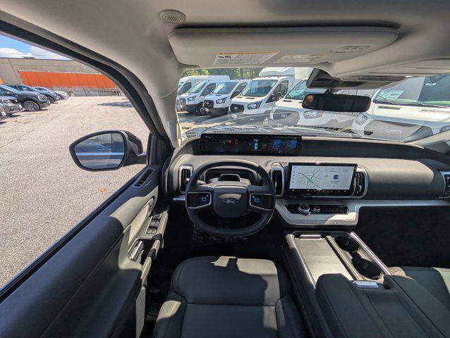 new 2025 Ford Expedition car, priced at $67,920