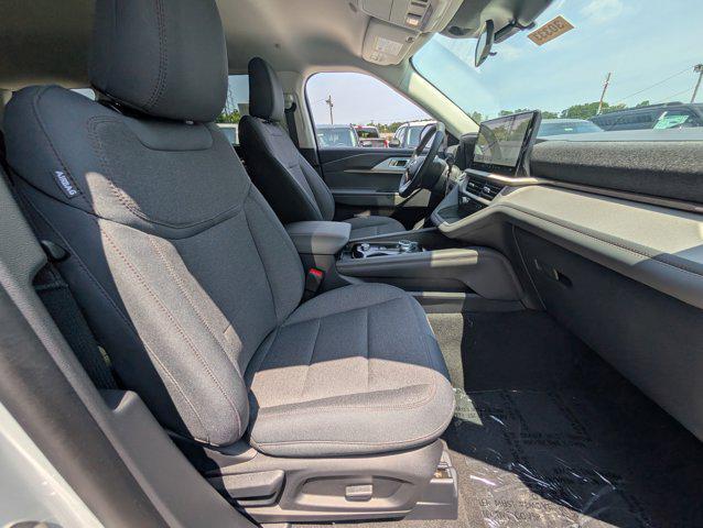 new 2025 Ford Explorer car, priced at $40,656