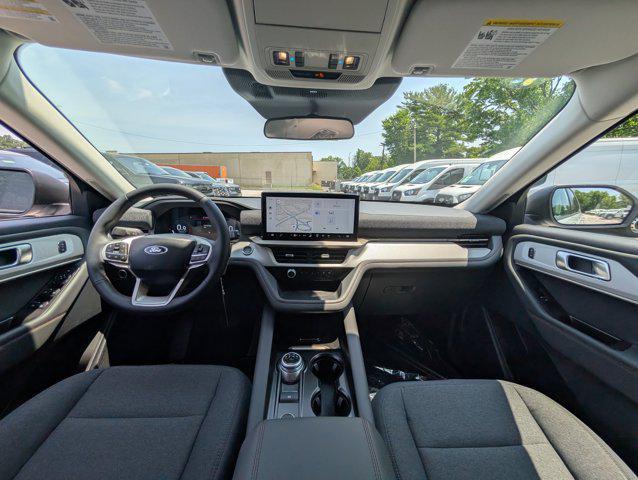 new 2025 Ford Explorer car, priced at $40,656