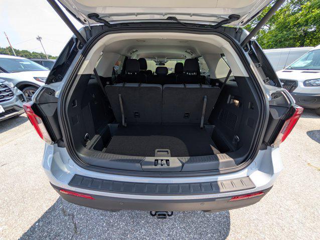new 2025 Ford Explorer car, priced at $40,656
