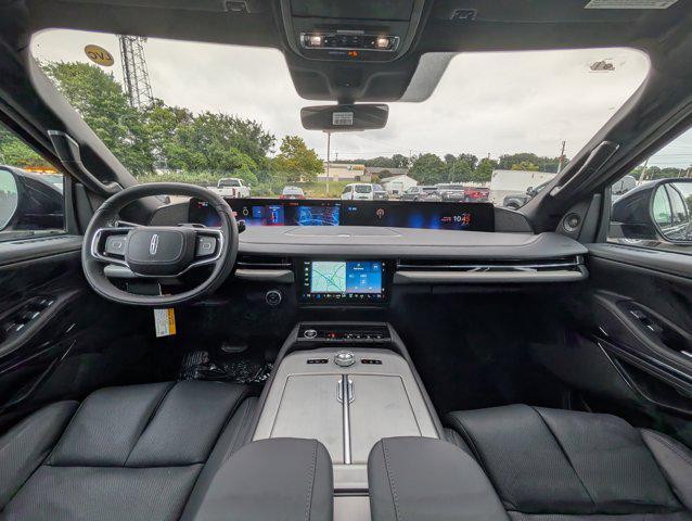 new 2025 Lincoln Navigator car, priced at $101,462