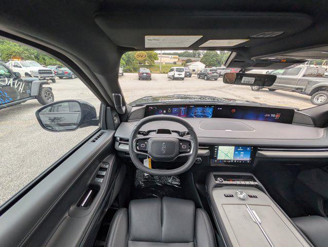new 2025 Lincoln Navigator car, priced at $101,462