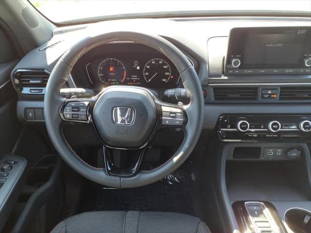 new 2025 Honda Pilot car, priced at $44,205