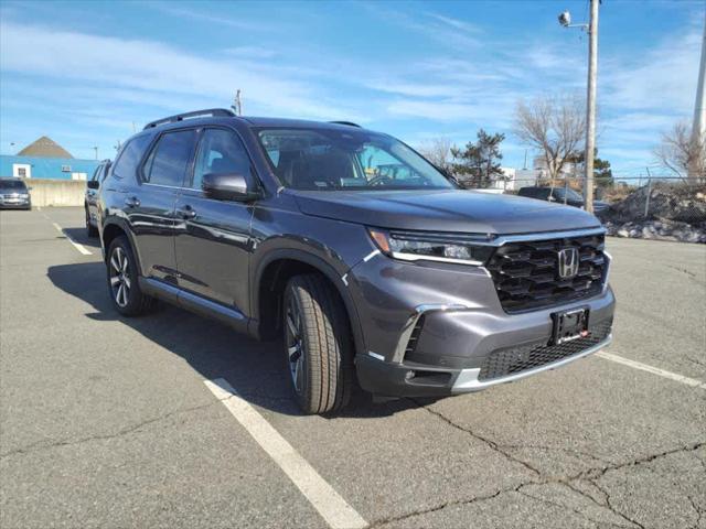 new 2025 Honda Pilot car, priced at $54,475