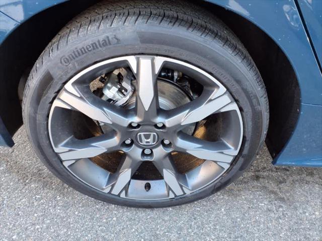 new 2025 Honda Civic Hybrid car, priced at $33,555