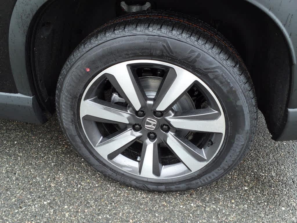 new 2025 Honda Pilot car, priced at $51,095