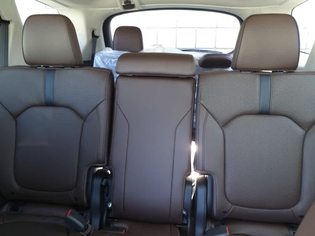 new 2025 Honda Pilot car, priced at $55,760