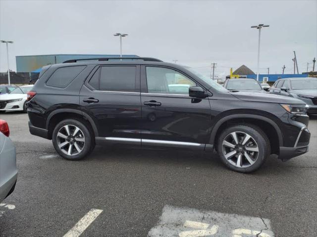 new 2025 Honda Pilot car, priced at $51,780