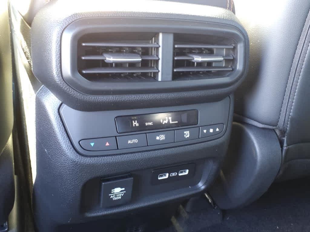 new 2025 Honda Pilot car, priced at $51,350