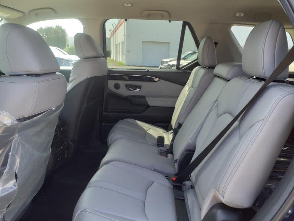 new 2025 Honda Pilot car, priced at $47,095