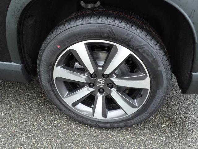 new 2025 Honda Pilot car, priced at $51,050