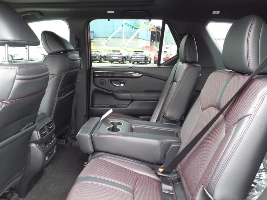 new 2025 Honda Pilot car, priced at $56,075