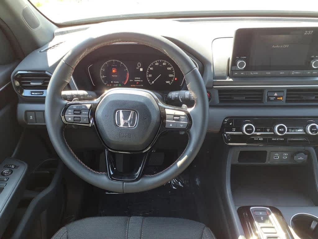 new 2025 Honda Pilot car, priced at $44,250