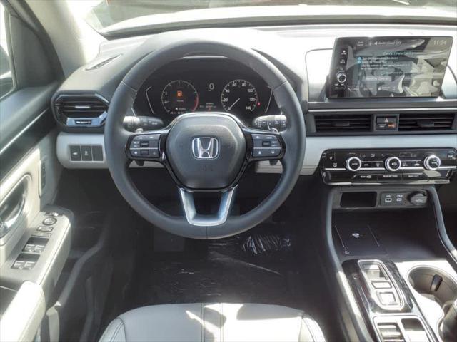 new 2025 Honda Pilot car, priced at $47,050