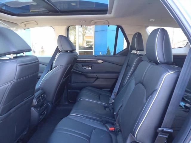 new 2025 Honda Pilot car, priced at $54,985