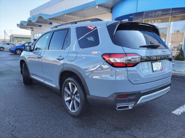 new 2025 Honda Pilot car, priced at $54,985