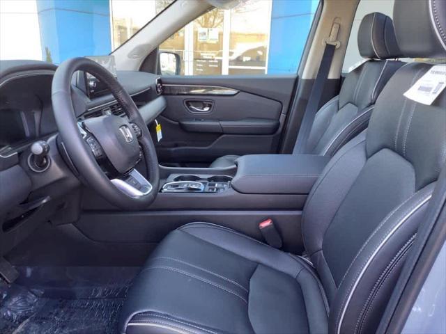 new 2025 Honda Pilot car, priced at $54,985