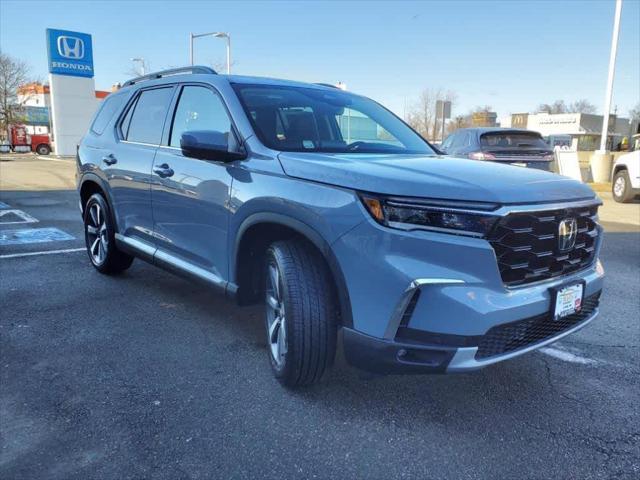 new 2025 Honda Pilot car, priced at $54,985