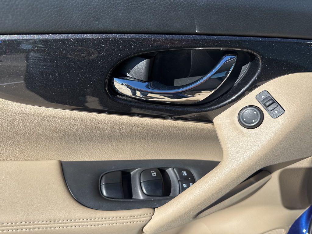 used 2018 Nissan Rogue car, priced at $17,995