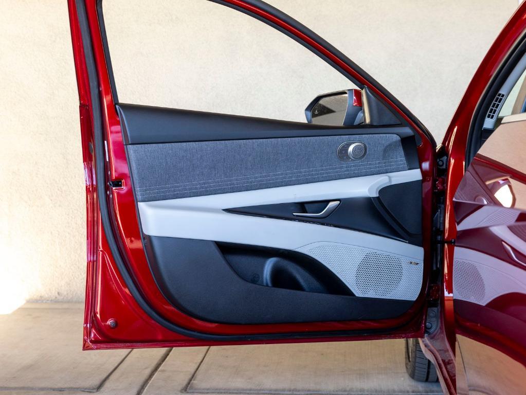 new 2025 Hyundai ELANTRA HEV car, priced at $32,075