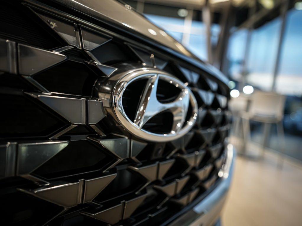 used 2022 Hyundai Santa Fe car, priced at $23,900