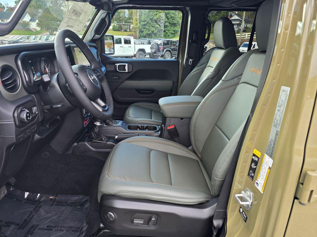 new 2025 Jeep Gladiator car, priced at $49,649