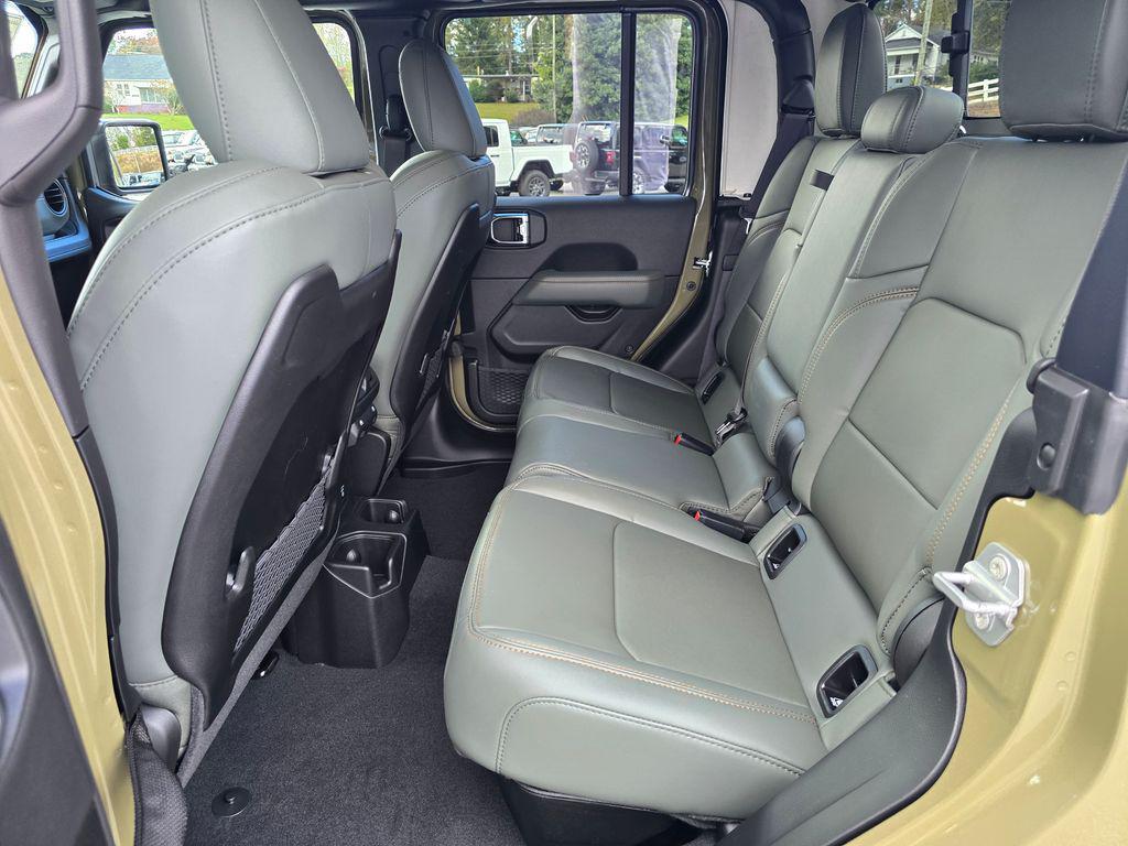 new 2025 Jeep Gladiator car, priced at $49,649