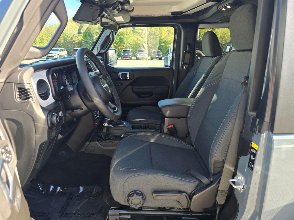 used 2025 Jeep Wrangler car, priced at $37,200