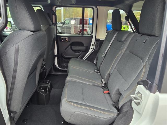 new 2025 Jeep Wrangler car, priced at $46,155
