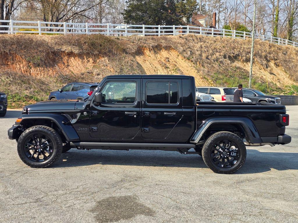 new 2025 Jeep Gladiator car, priced at $39,406