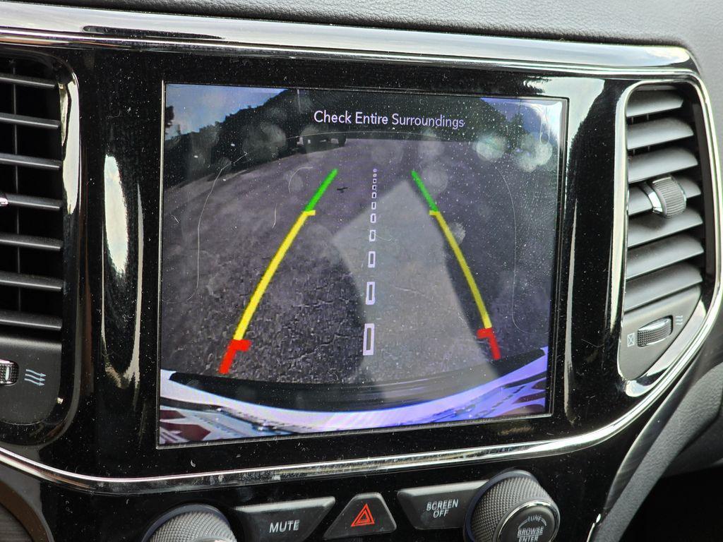 used 2020 Jeep Grand Cherokee car, priced at $24,000
