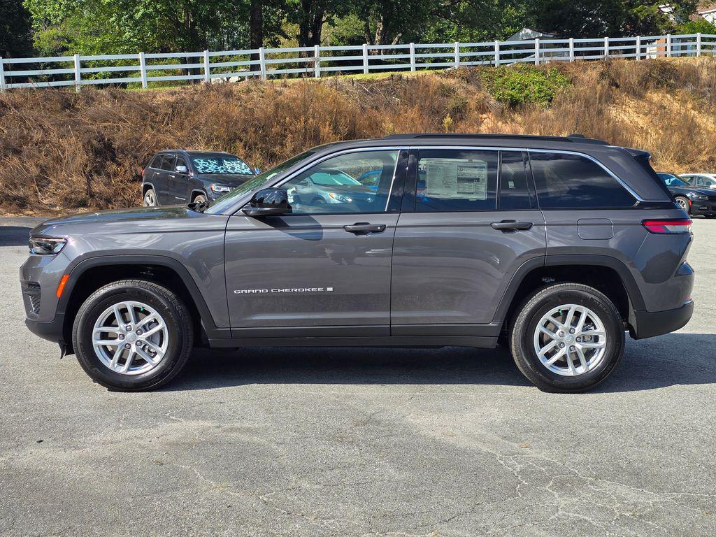 new 2025 Jeep Grand Cherokee car, priced at $34,975