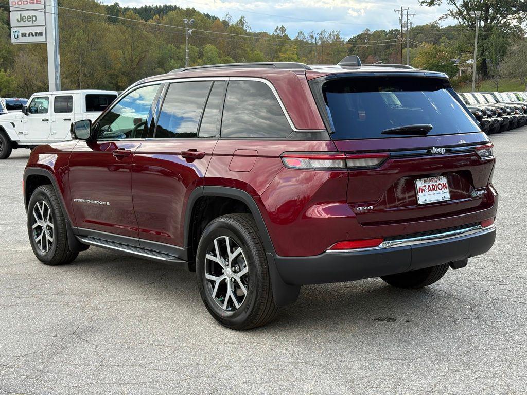 new 2025 Jeep Grand Cherokee car, priced at $42,400