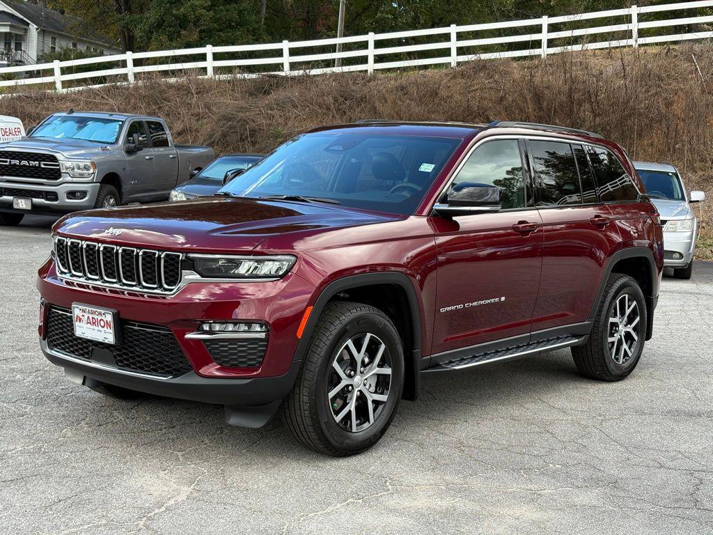 new 2025 Jeep Grand Cherokee car, priced at $42,400