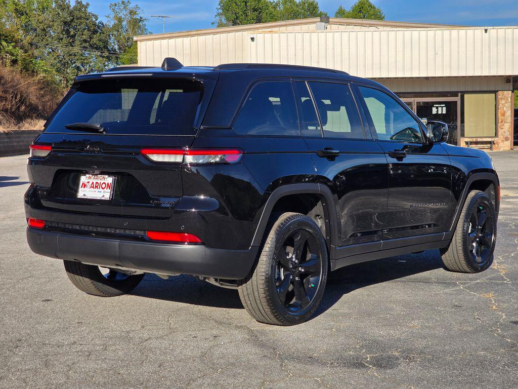 new 2025 Jeep Grand Cherokee car, priced at $44,989
