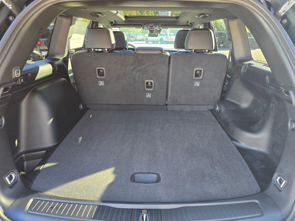 new 2025 Jeep Grand Cherokee car, priced at $44,989