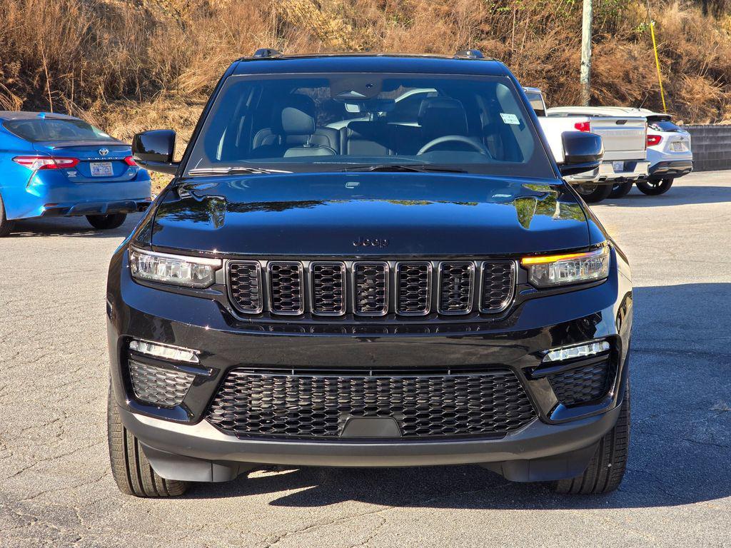 new 2025 Jeep Grand Cherokee car, priced at $44,989