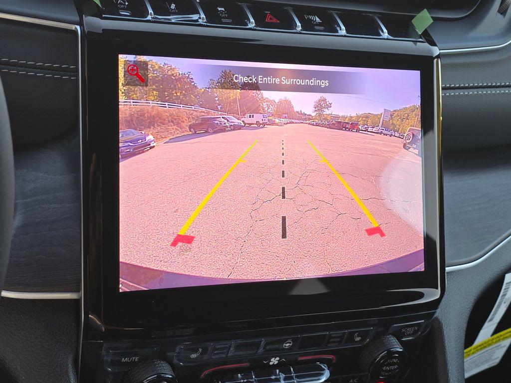 new 2025 Jeep Grand Cherokee car, priced at $44,989