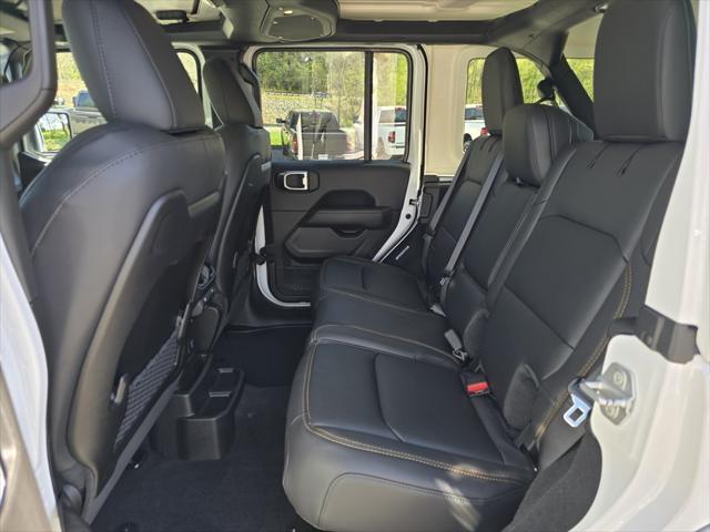 new 2025 Jeep Wrangler car, priced at $55,197